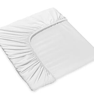 Ralph Lauren 100% Cotton Ivory Percale Twin Fitted Sheet. 
15” deep
